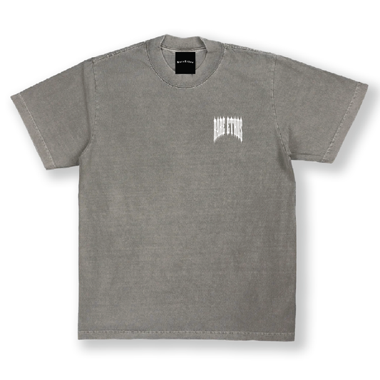 SINNER TEE (CEMENT)